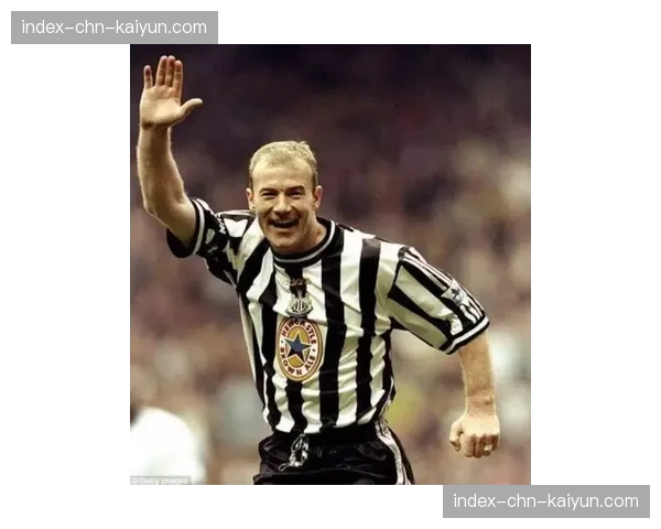 欧洲足坛转会市场动态：利物浦接近签下巴西前锋阿兰