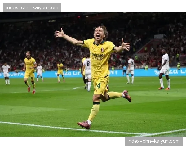 特写：39岁的莫德里奇替补出场，用长传策动制胜进攻